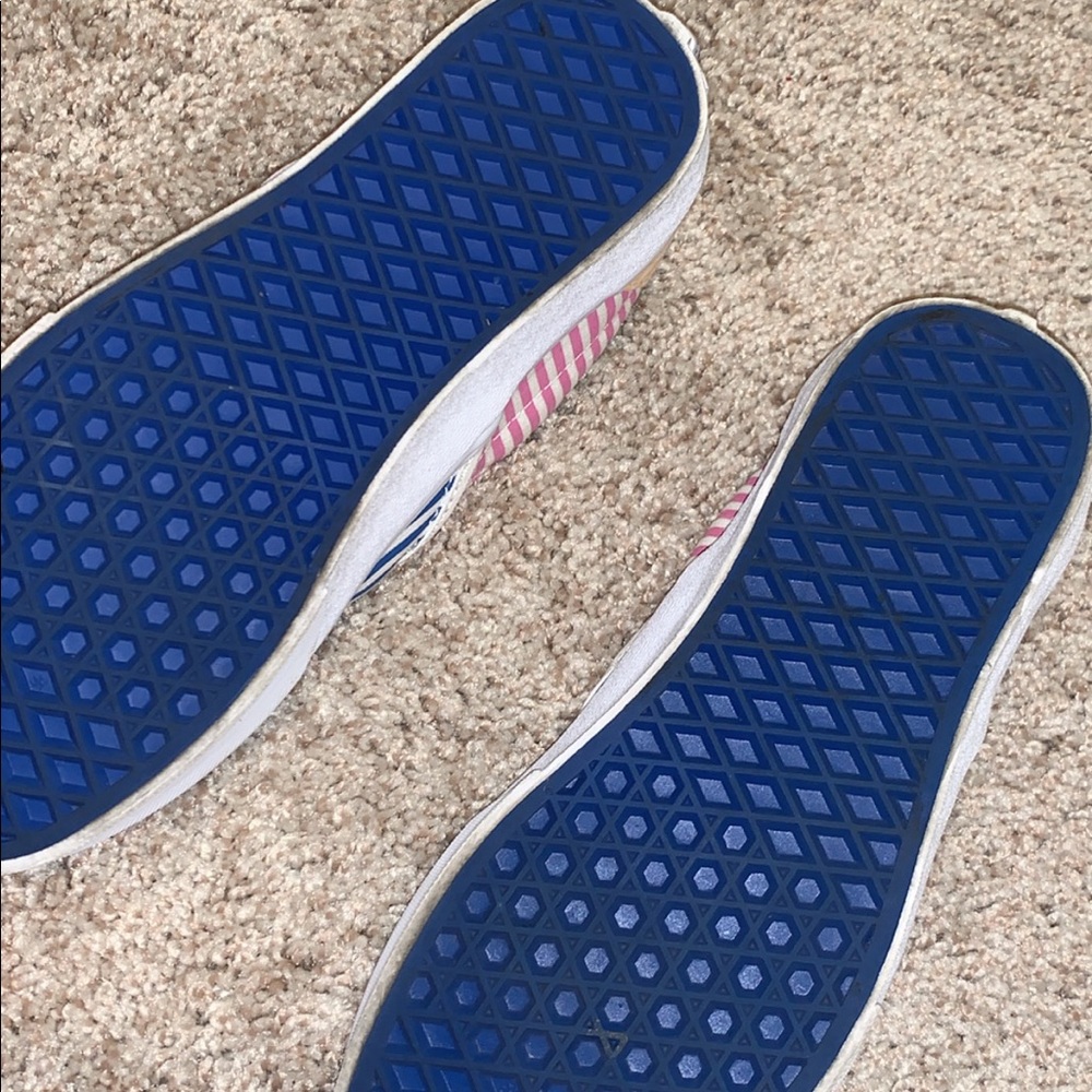 Vans - Picture 3 of 3
